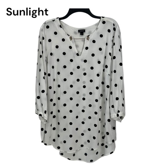 Torrid  Polka Dot V-Neck Chain Detail Top Blouse SZ 2XL  3/4 Sleeves White/Black - Picture 1 of 10